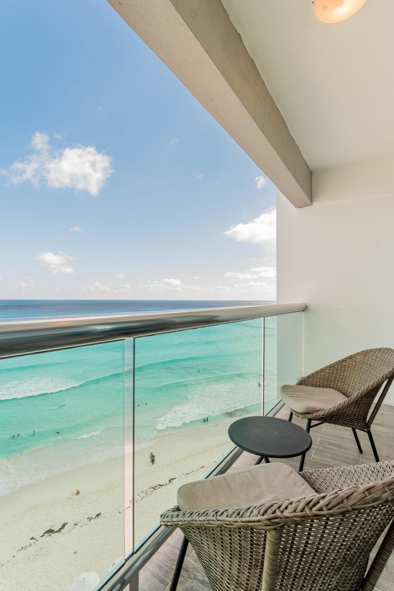 The Ocean Vibes Suites By Casa Paraiso Cancún Extérieur photo